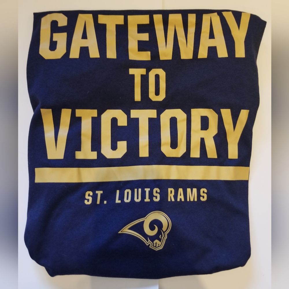 Nike Dri-Fit St. Louis Rams tee NWOT